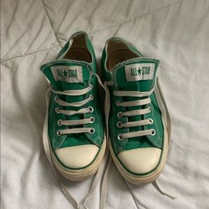 Green Converse. Women’s size 9